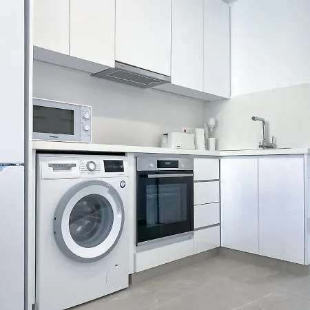 Phaedrus Living Limnaria Luxury Flat Vine 121 아파트 파포스