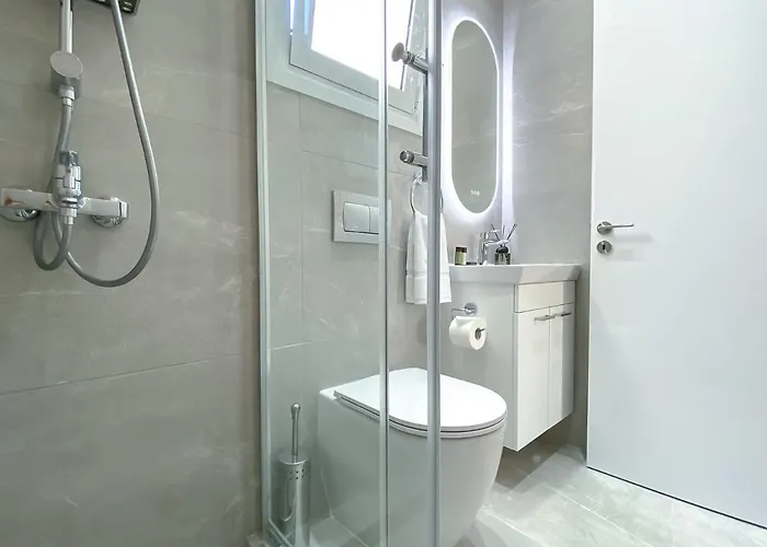 Phaedrus Living Limnaria Luxury Flat Vine 121 Paphos