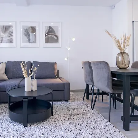 Phaedrus Living Limnaria Luxury Flat Vine 121 Paphos